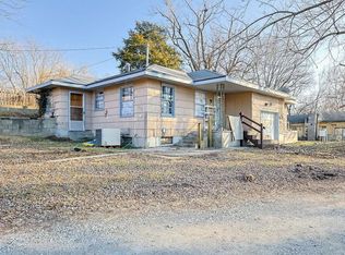 806 A Mansfield Rd, Saint Joseph, MO 64504