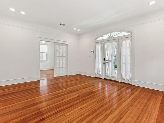 2nd image of 2631 Octavia St