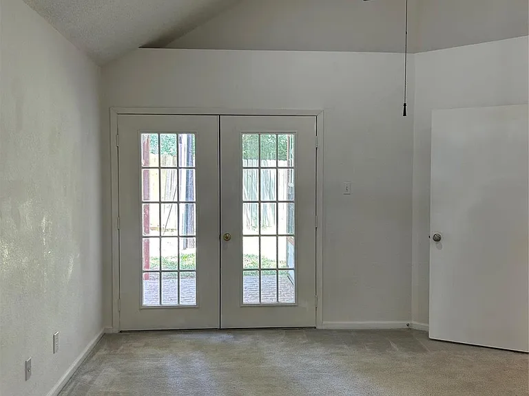 30443 Arborg Dr — Photo 12