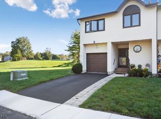 16 Olive Ct, Flemington, NJ 08822