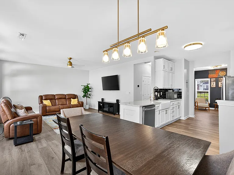 263 Hadley Commons Dr #1 — Photo 14