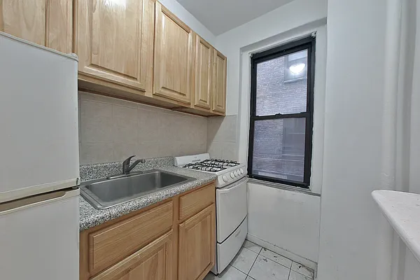 Rented by Platinum Properties | media 15