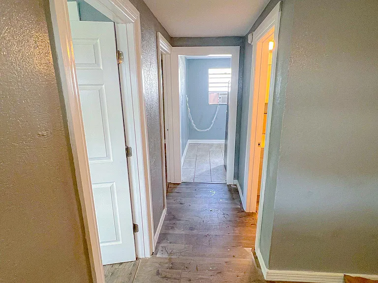 1109 Grant St #1/2 — Photo 6