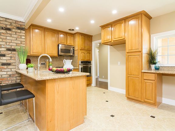 5th image of 4895 Little Branham Ln