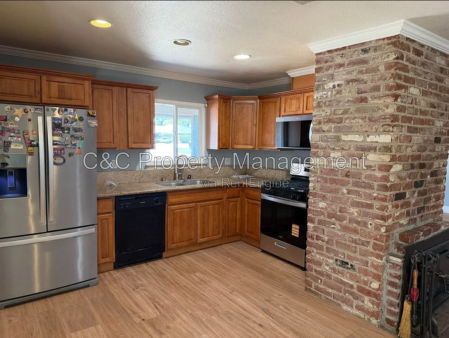 3 bed, 2.0 bath, 1200 sqft, $2,450 — Photo 3