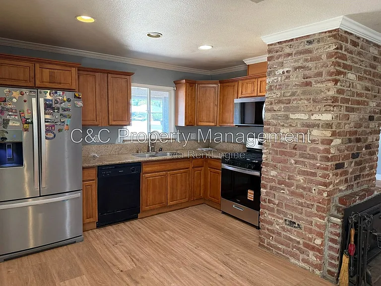 2701 Lerwick Rd — Photo 3