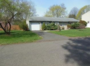 1128 Smith St, Piscataway, NJ 08854