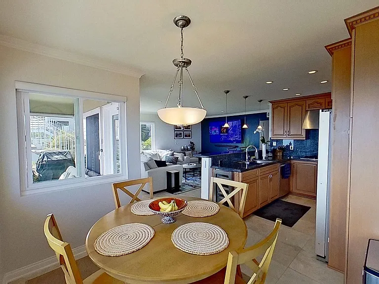 21722 Ocean Vista Dr #D — Photo 10