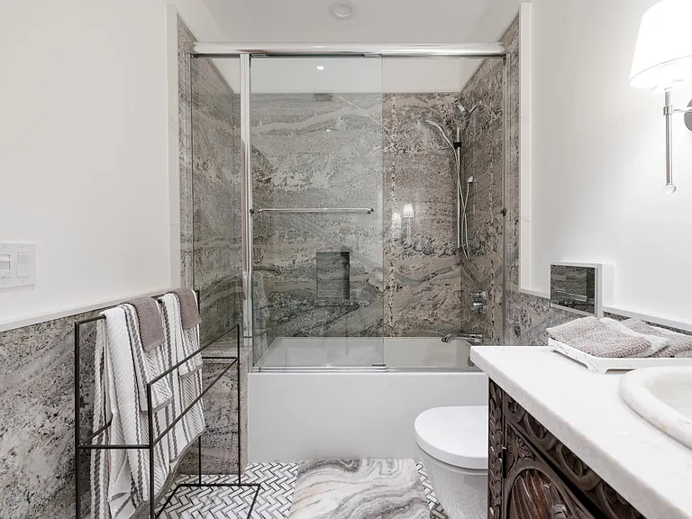 9123 N 64th Pl — Photo 14