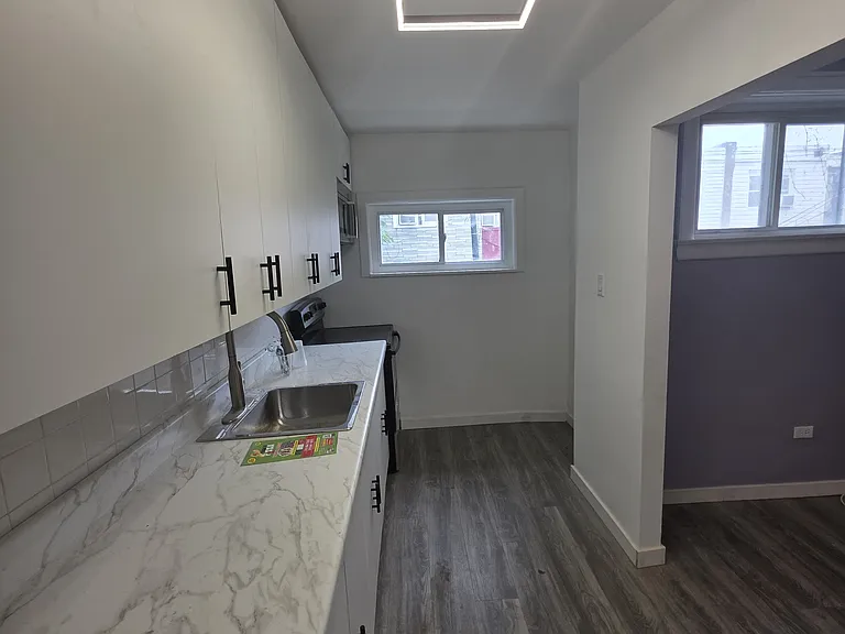 4125 Maywood St — Photo 8