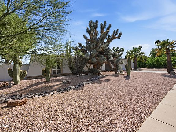 3rd image of 4949 E Shaw Butte Drive