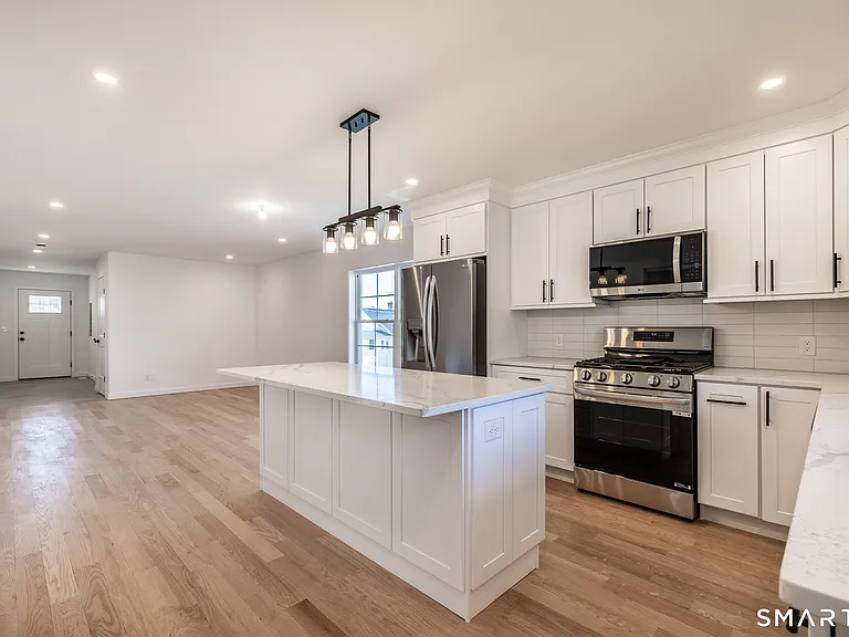 330 Pleasantview Ave #1 — Photo 1