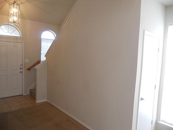 2nd image of 2148 Ingrid Ln