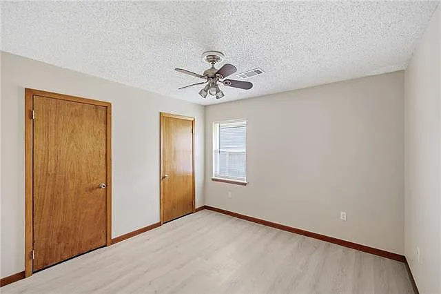2 bed, 1.0 bath, 1000 sqft, $1,200 — Photo 4