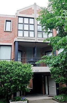 1st image of 3025 N Greenview Ave Unit L