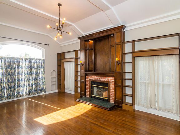 3rd image of 5455 Monroe St #5455