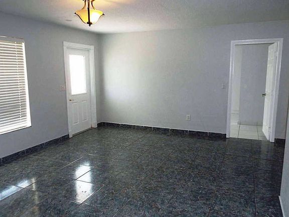 5th image of 4145 Kent Ave