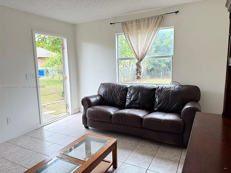 1604 Cypress Dr #1 — Photo 6
