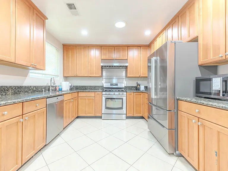 829 E Camino Real Ave — Photo 15