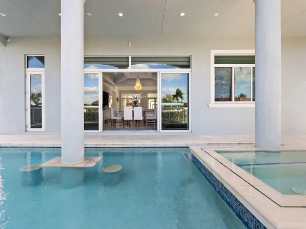 1070 Dana Ct, Marco Island, FL 34145