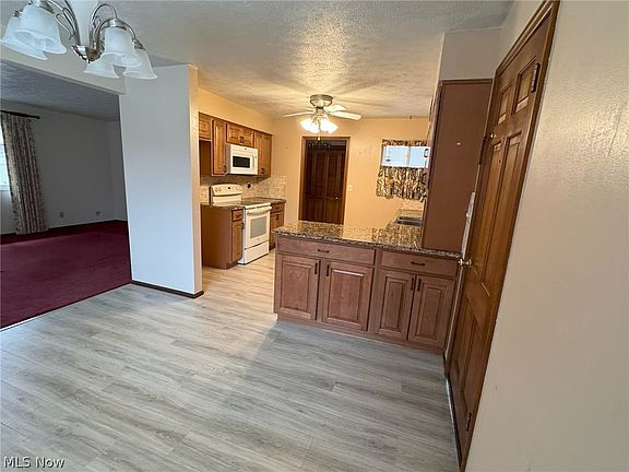 5th image of 3305 Charles Dr