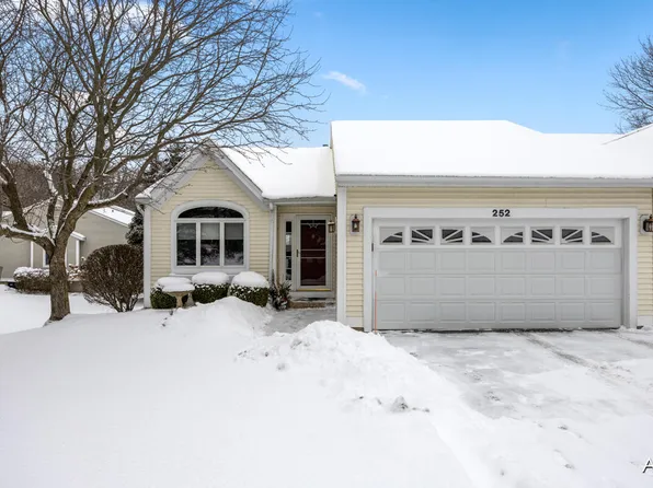252 Winter Oak E, Holland, MI 49424