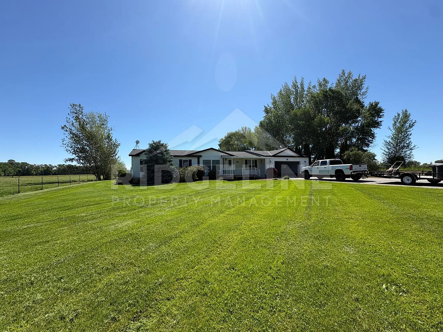 3 Bed 2 Bath in LaBelle! — Photo 1