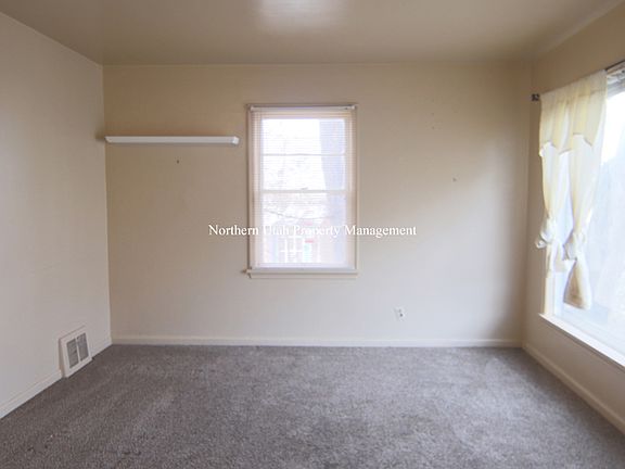 2 Front Room_11192019