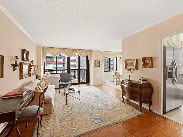 300 E 54th St APT 22H, New York, NY 10022
