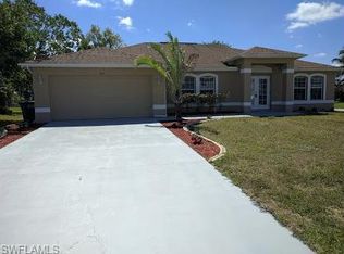 418 SE 8th St, Cape Coral, FL 33990