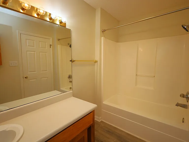 4200 Shadowwood Dr — Photo 9