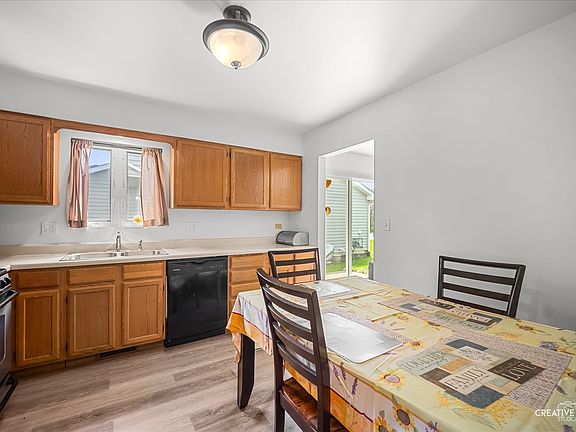 5th image of 29 Elm Ave