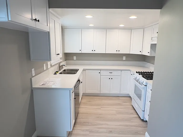 234 W Olive Ave #14 — Photo 17