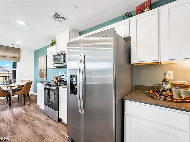 914 Rosy Starling St — Photo 19