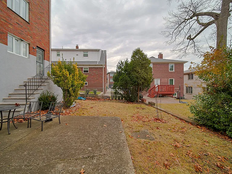 2244 Linwood Ave #1 — Photo 22