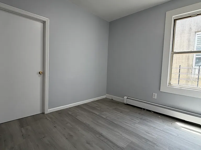67 Van Cortlandt Park Ave #3L — Photo 5