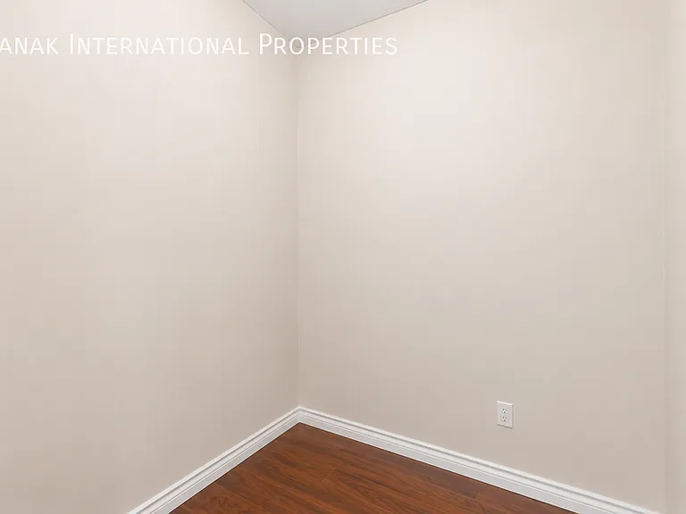 1295 Richards St — Photo 9