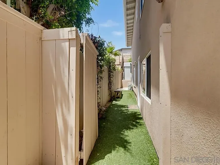 1920 Gardena Pl — Photo 26