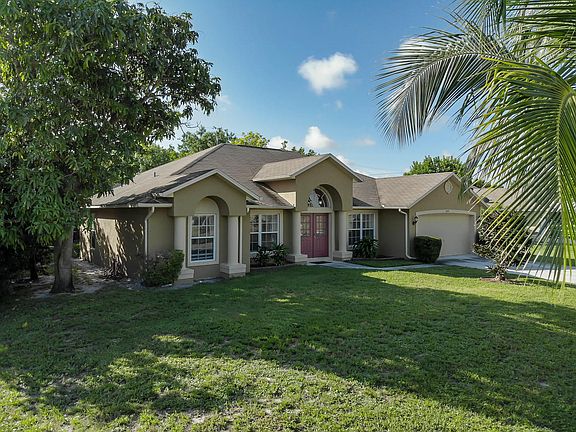 3rd image of 2809 SW Shoal Ct