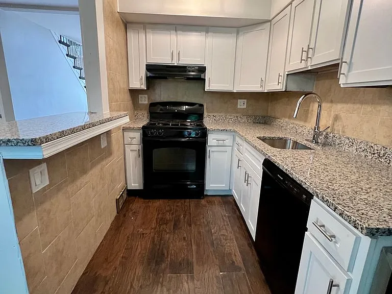 534 S 4th St — Photo 7