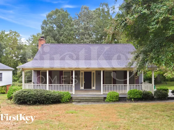 7117 Frances Irene Dr, Charlotte, NC 28215
