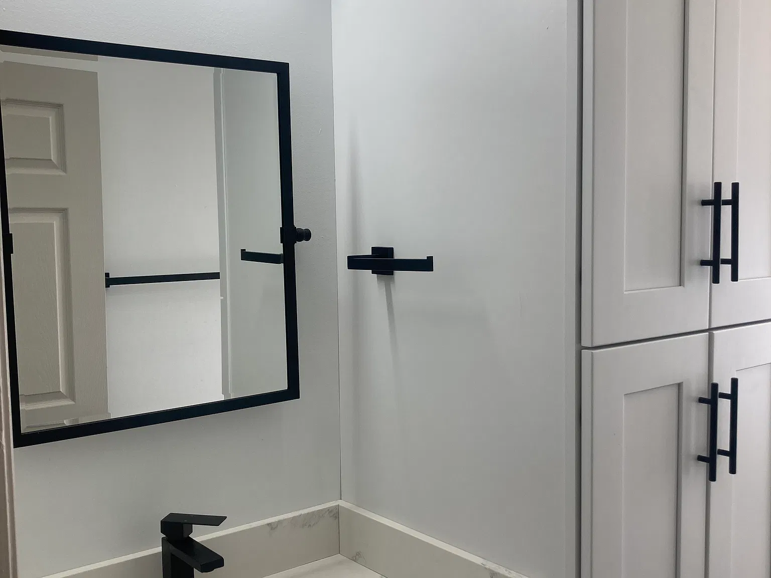 3 bed, $1,525 — Photo 2