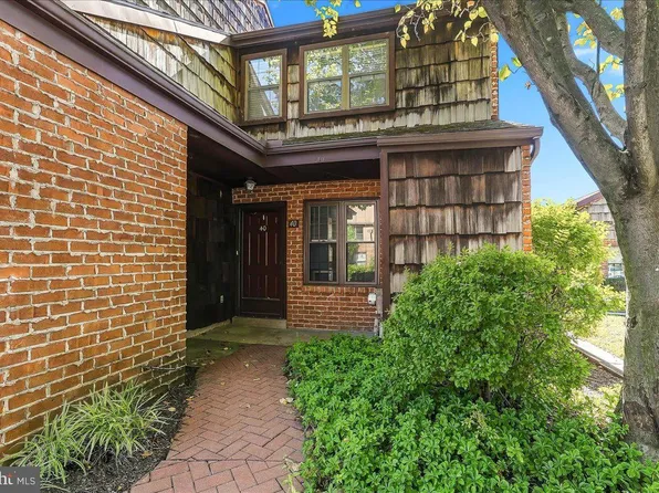 40 Witherspoon Ct, Wayne, PA 19087