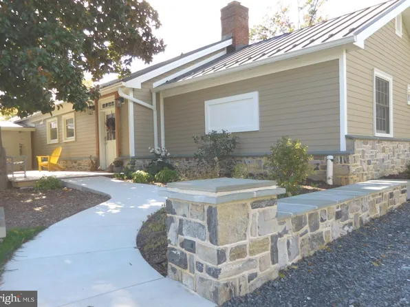 18 Huntingdon Ln, Boyce, VA 22620