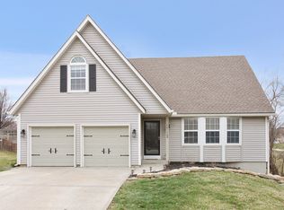 7814 N Strathbury Ave, Kansas City, MO 64151