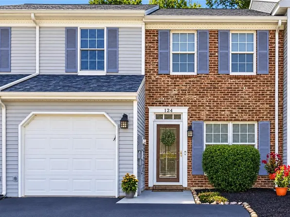 124 Brookfield Dr, Macungie, PA 18062