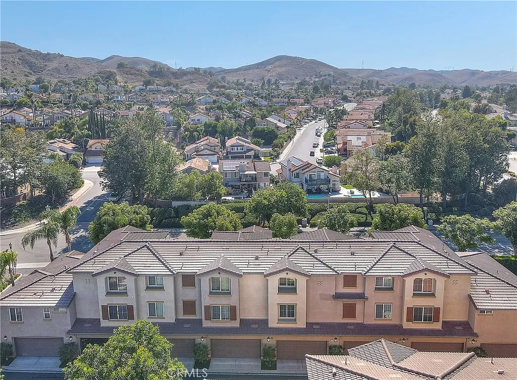3 bed, 1506 sqft, $3,350 — Photo 2