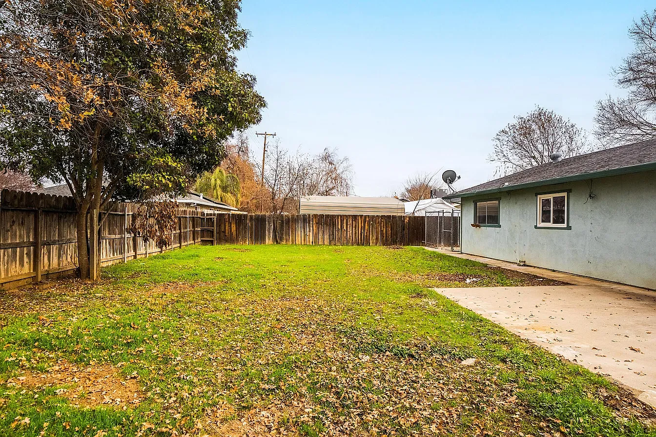 4 bed, 2.5 bath, 1487 sqft, $2,500 — Photo 3