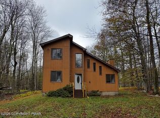 69 Ojibwa Trl, Gouldsboro, PA 18424