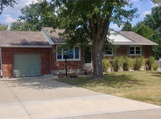 9955 Slevin Ln, Saint Louis, MO 63123